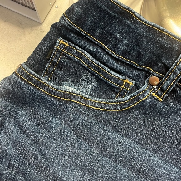 Judy Blue 1XL Jean Shorts - Picture 7 of 11